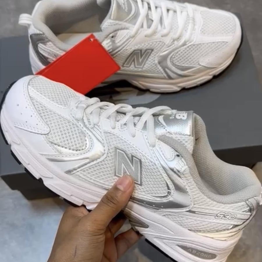 New Balance 530 sneakers
