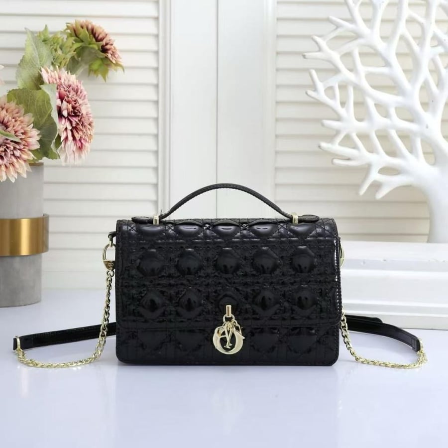 شنطة Dior