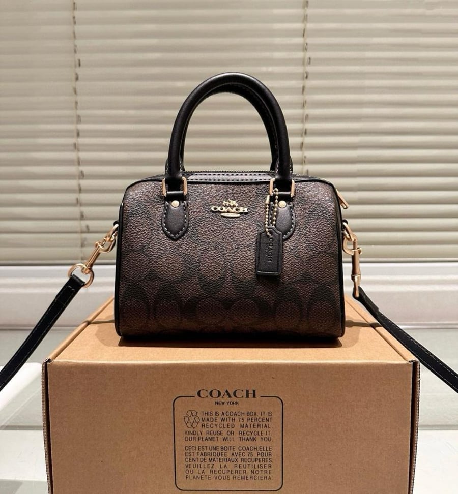 شنطة Coach
