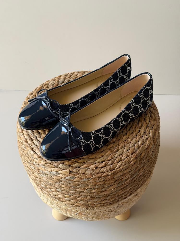Gucci GG Canvas Ballet Flats
