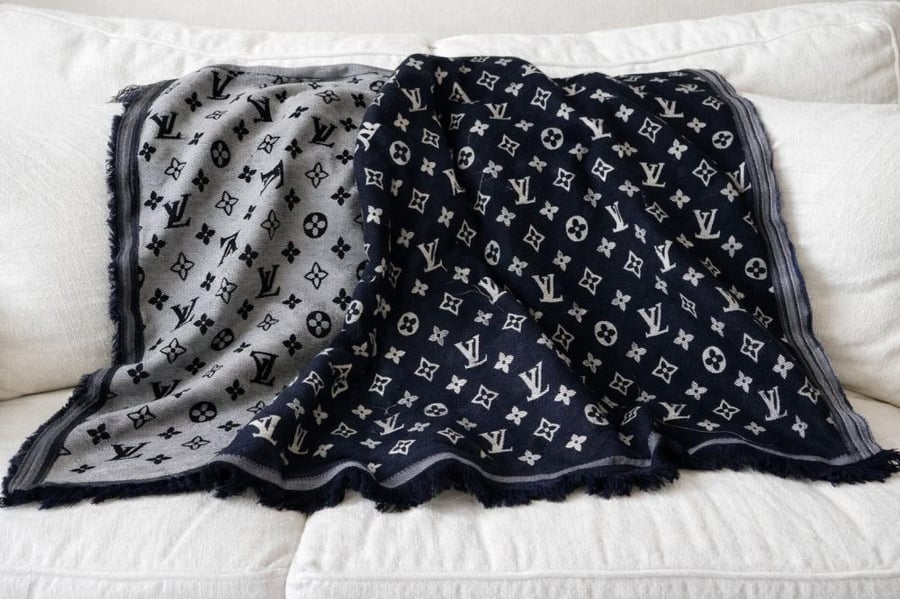 Louis Vuitton shawl