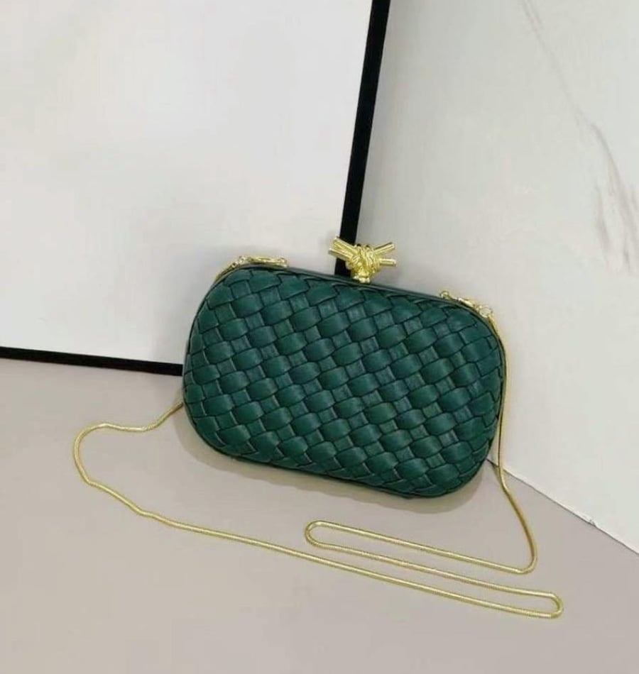 شنطة Bottega