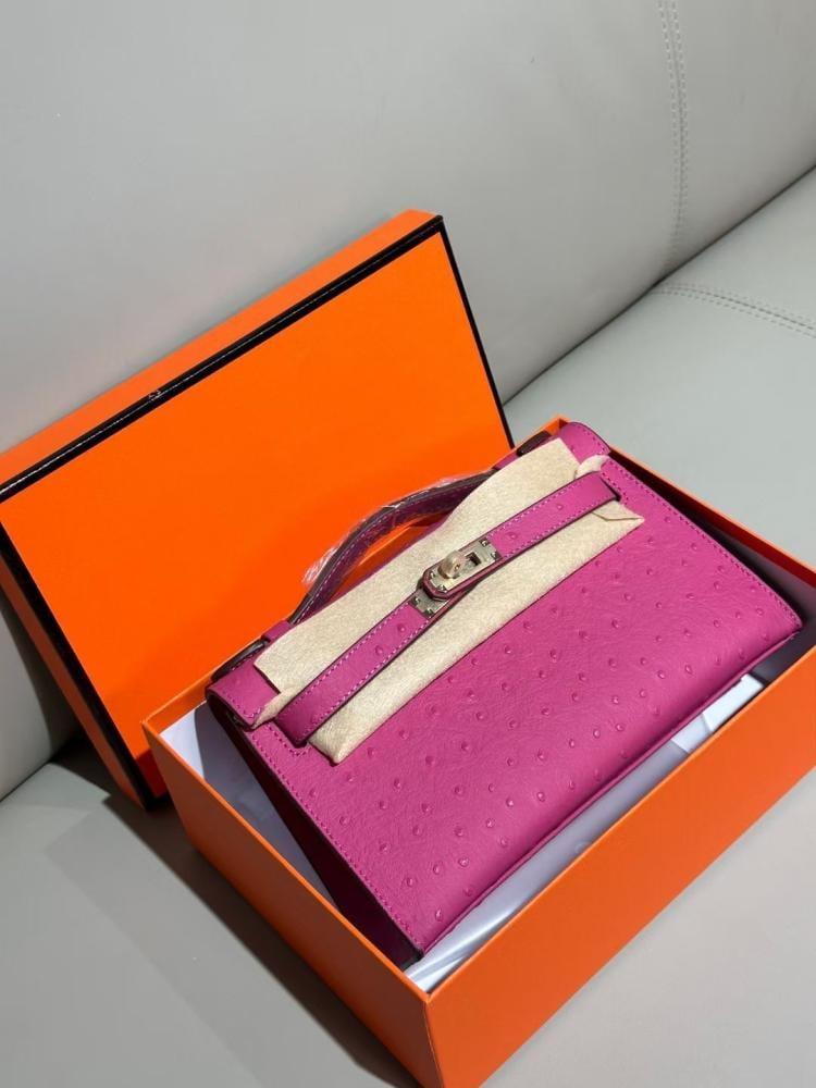 Hermes Kelly 22cm Ostrich Leather