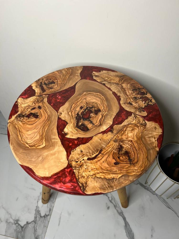 طاولة جانبية
