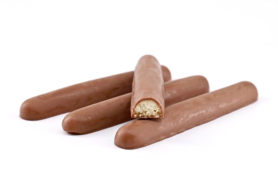 Milka chocolate biscuit sticks - روشن سويت
