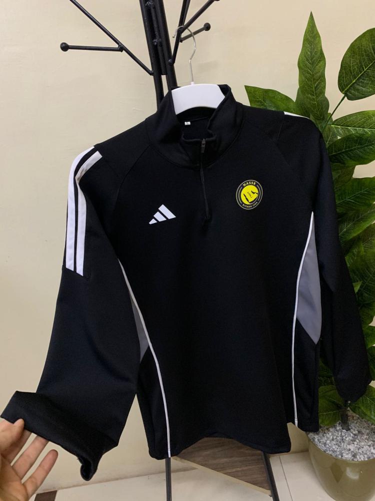سويتر النصر الاسود 2026 كم طويل