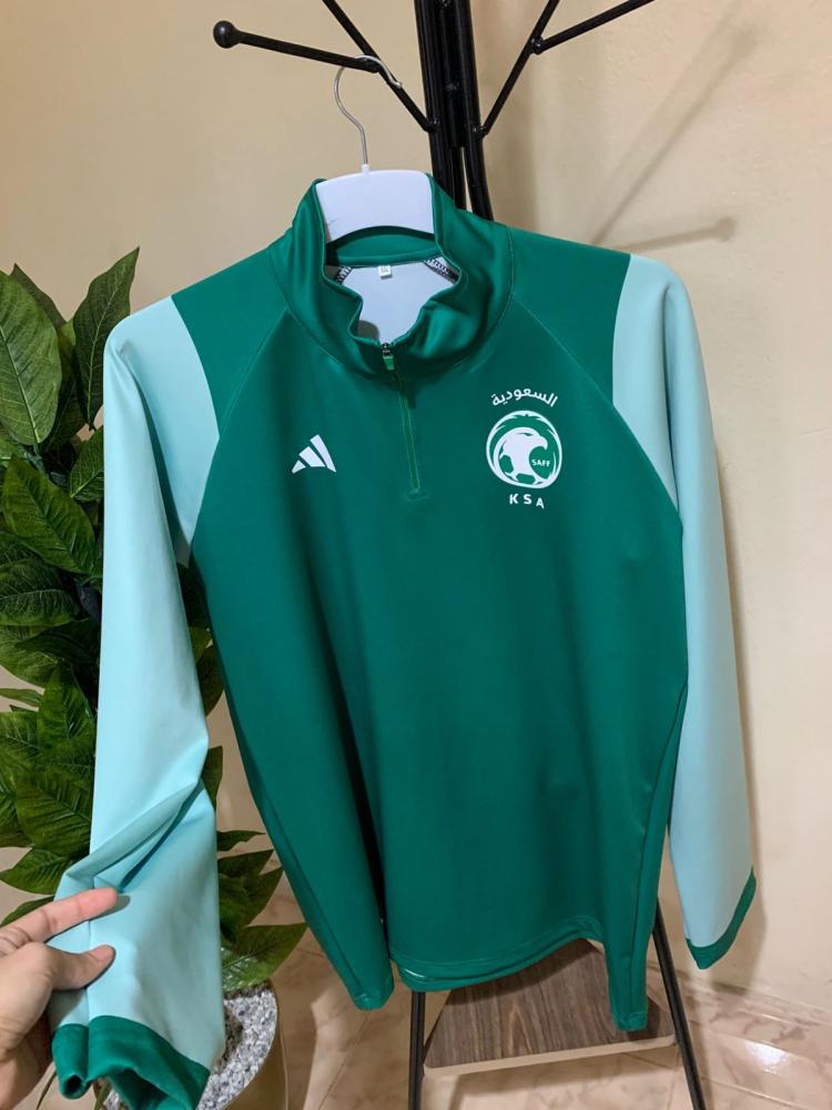 سويتر المنتخب ٢٠٢٦