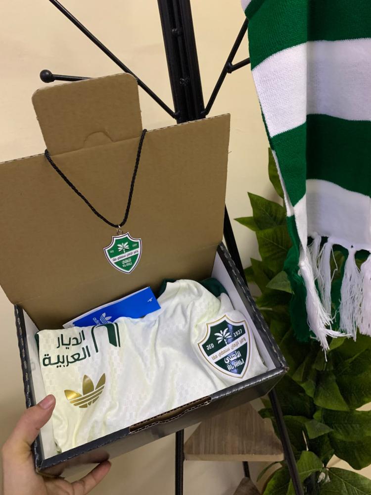 بكج الاهلي  2027 ( تيشيرت + شال + ميدالية)