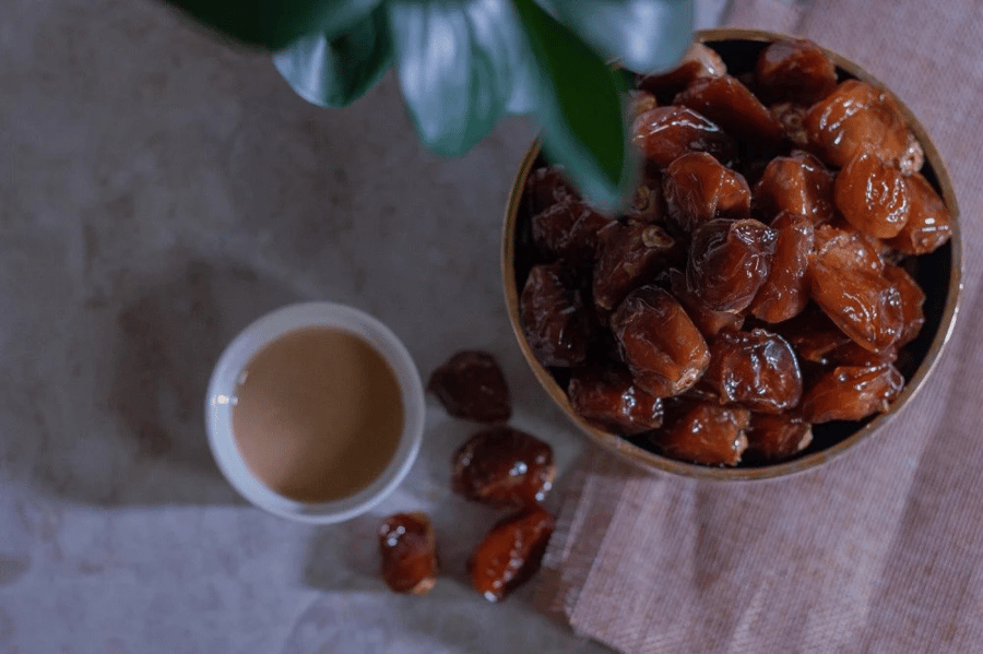 تمر خلاص ساده عضوي 450جر ام(النحل الجوال)
