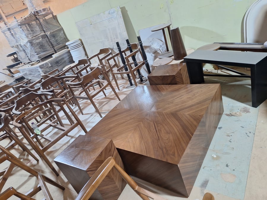 طاولة ضيافة قشرة جوز