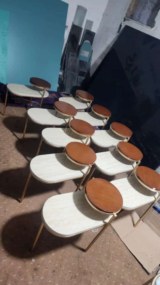 طاولة خدمة