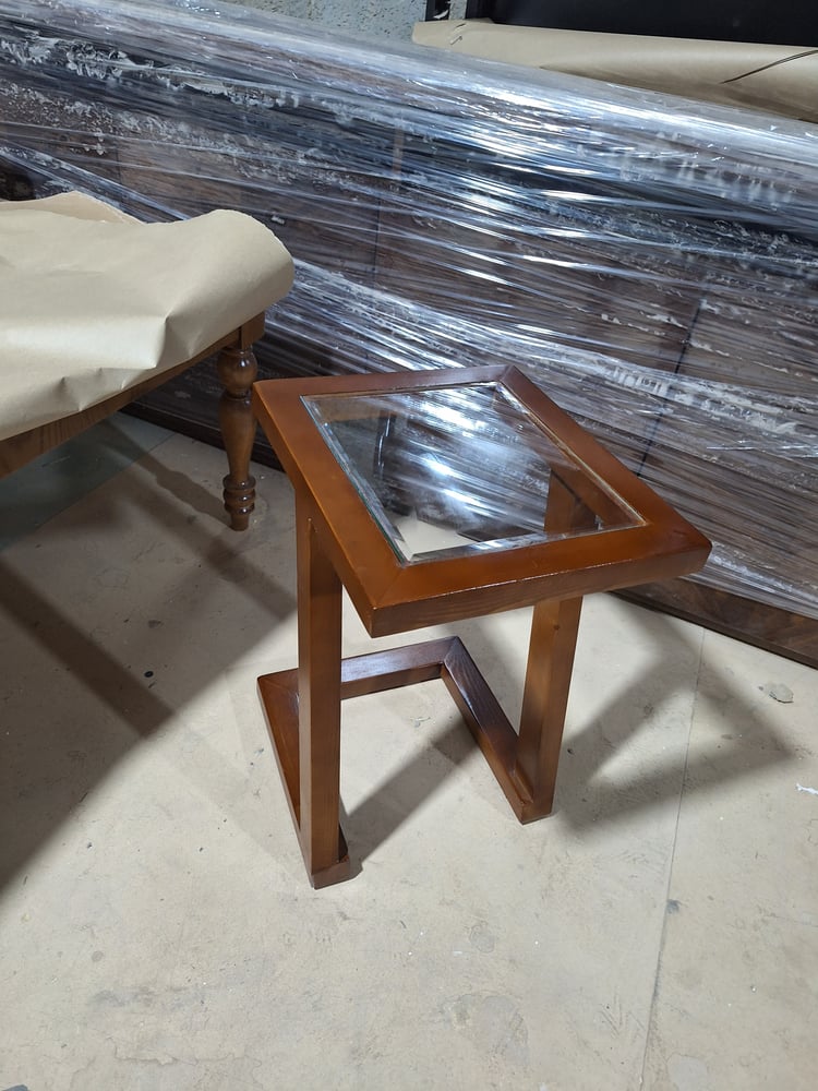 طاولة ضيافة