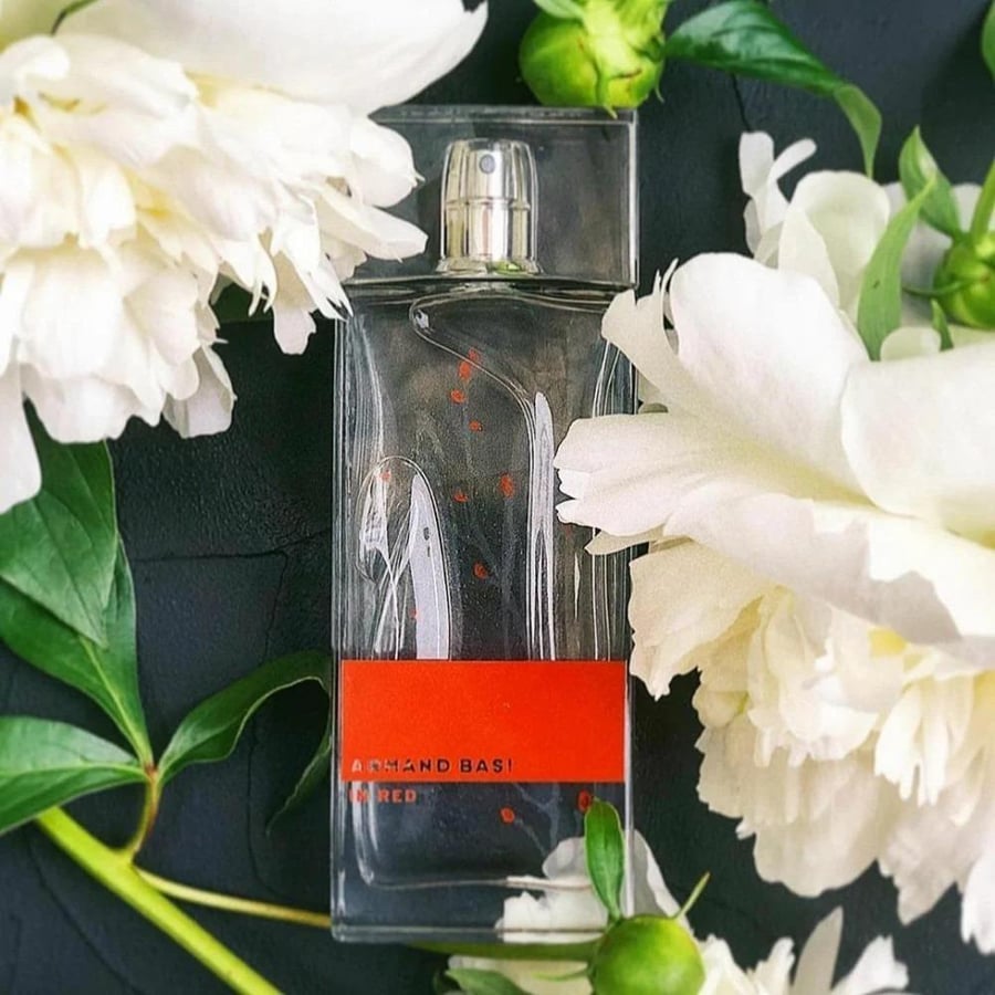عطر الابيض ان ريد من ارماند باسي او دو تواليت 100 مل