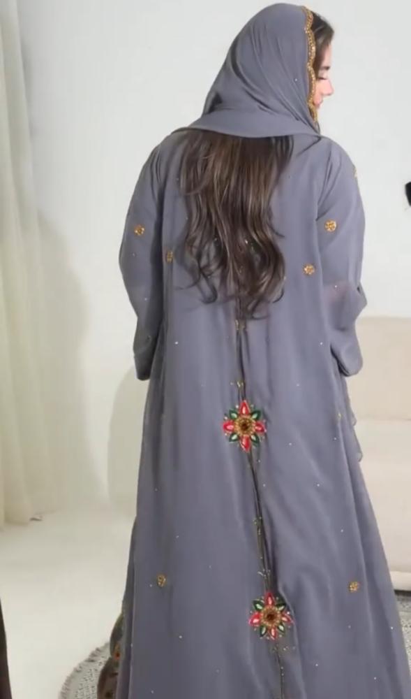 Elegant embroidered evening thobe, 3 pieces, dark gray