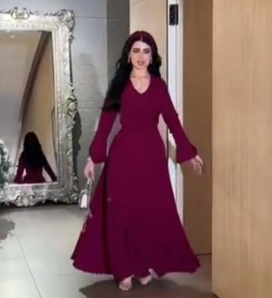 فستان ناعم انيق احمر