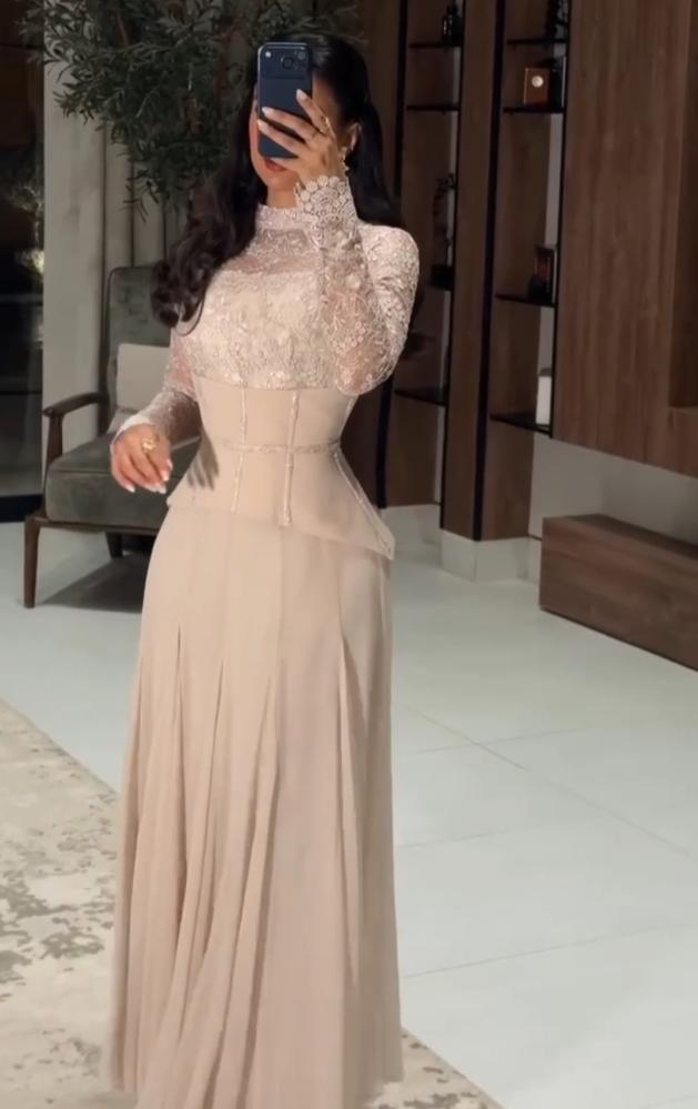 فستان سهره  ناعم انيق بيج