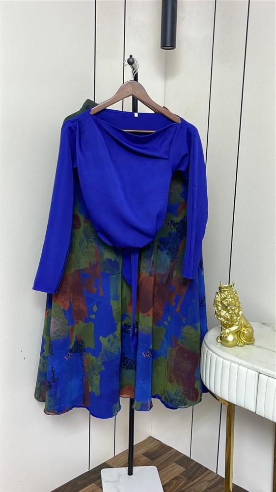 طقم تنوره وبلوزه انيق مشجر
