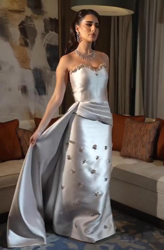 Elegant beige embroidered evening dress