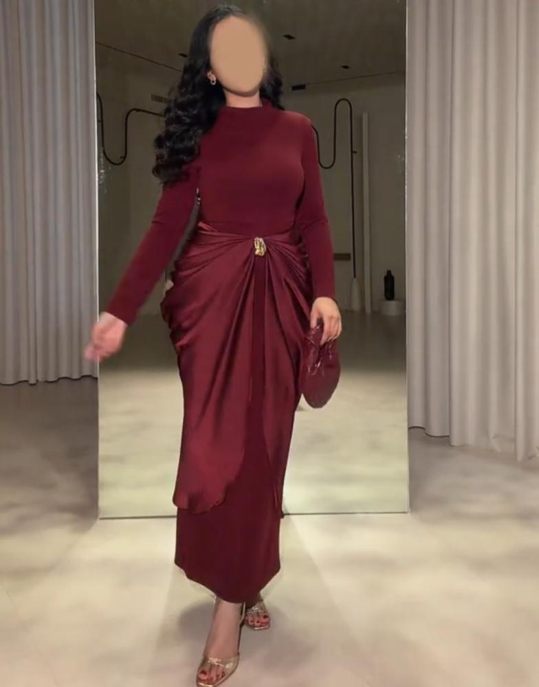 Soft elegant dress with brown tortoiseshell