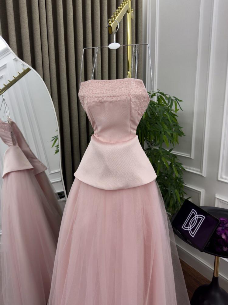 Elegant pink embroidered evening dress