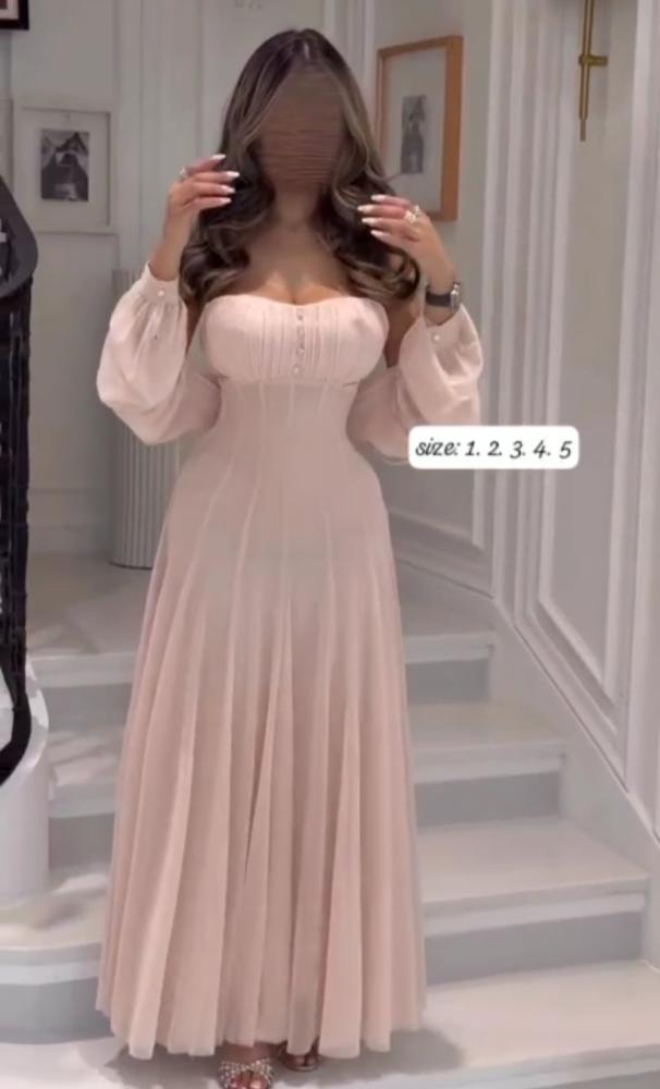 فستان ناعم انيق عندي لحمي