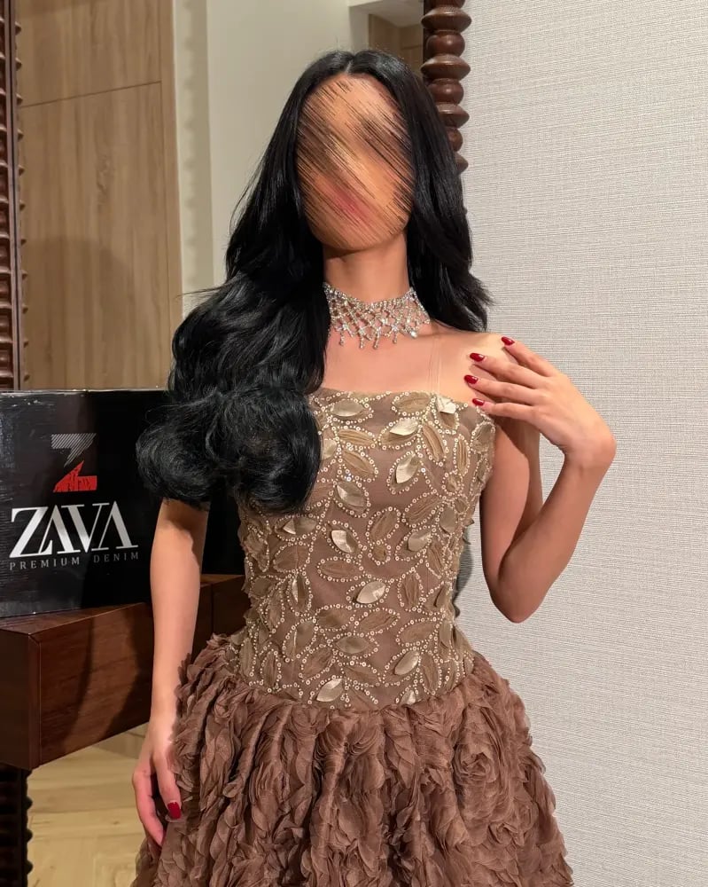فستان سهرة بني منفوش طويل