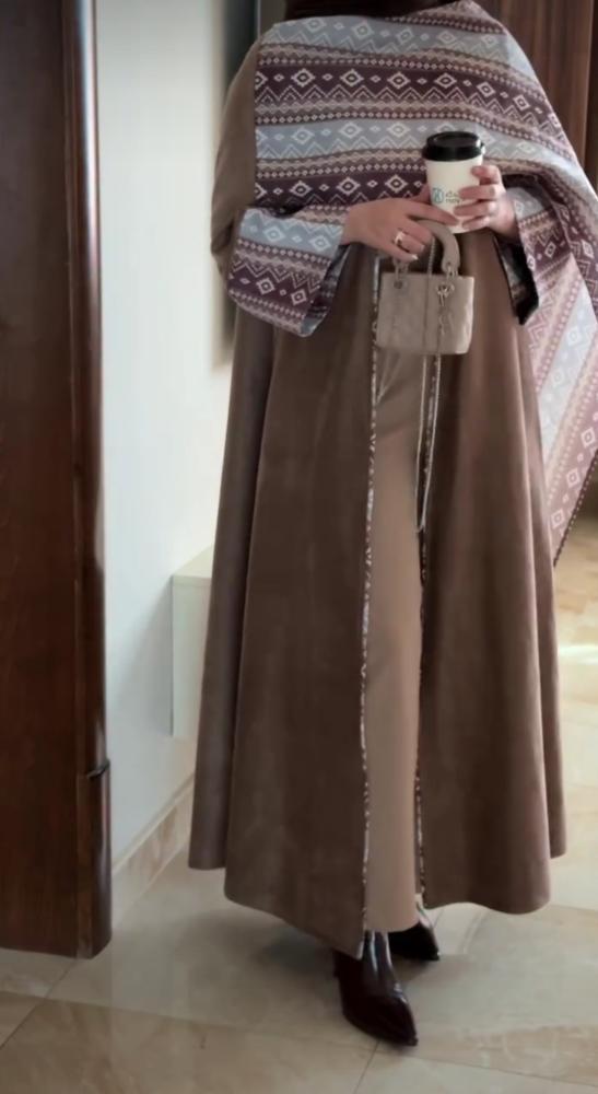 عباية لمسة بادية