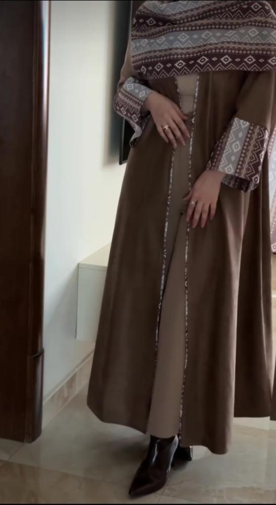 عباية لمسة بادية