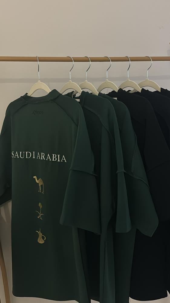 تيشرت السعودية بتصميم تراثي فاخر