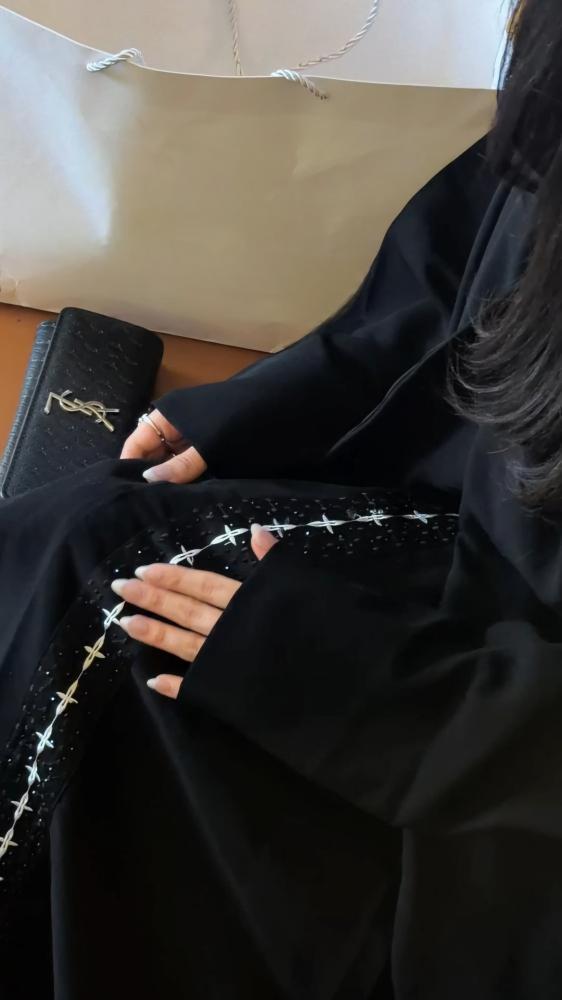 عباية صيفي نص كلوش اسود فحم