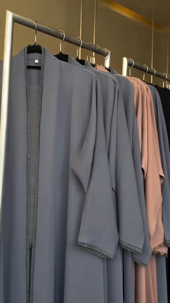 طقم صيفي مناسب لدوام والسفر