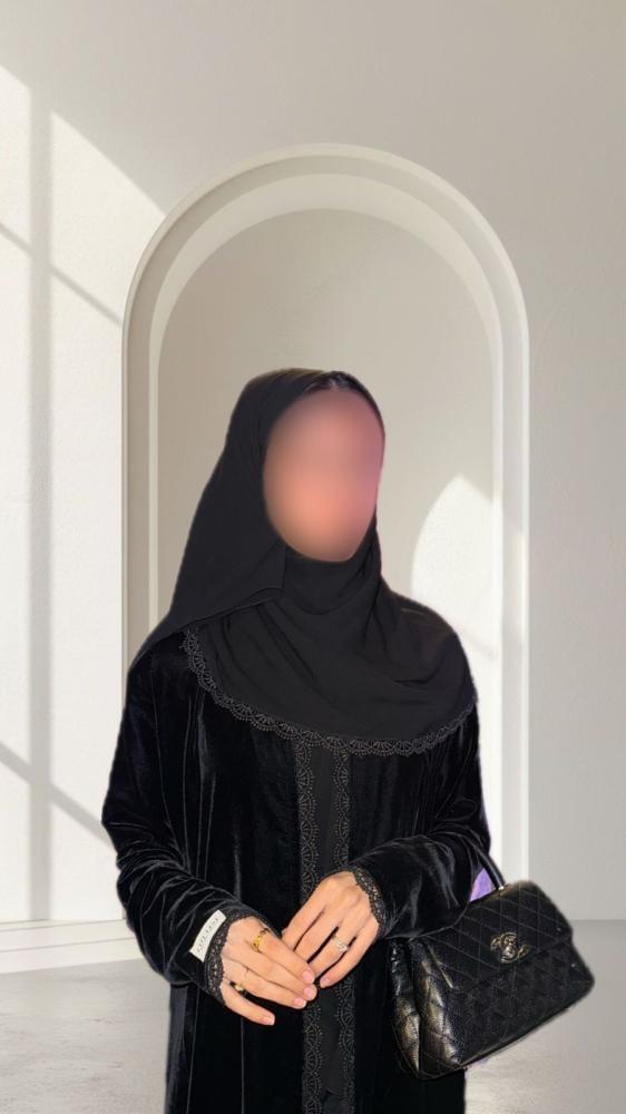 عباية مخمل كوري
