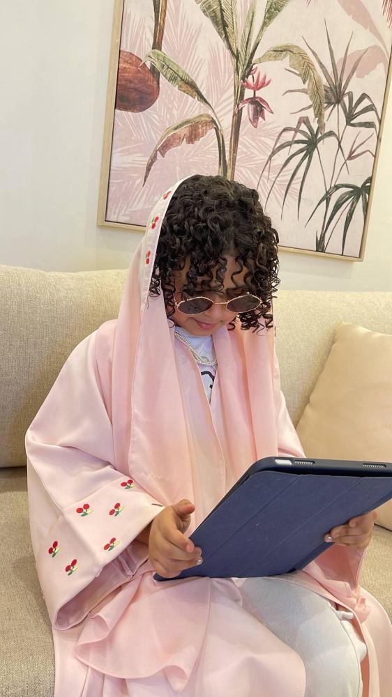 عباية الكرز للأطفال مع طرحة مجانية