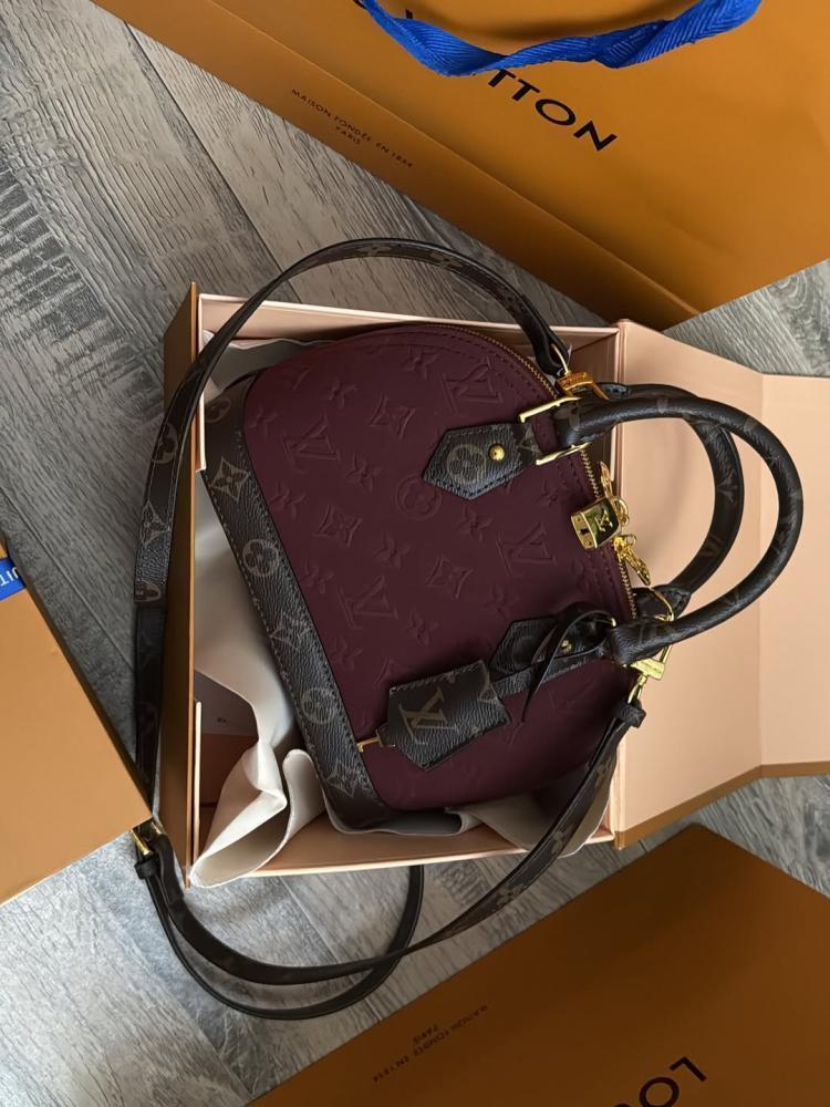 شنطة LV الانيقة