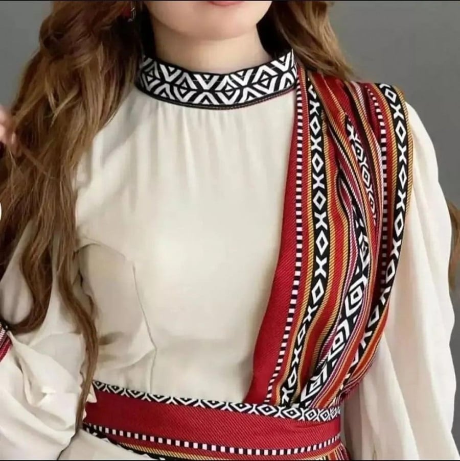 جلابية يوم التأسيس - ابيض