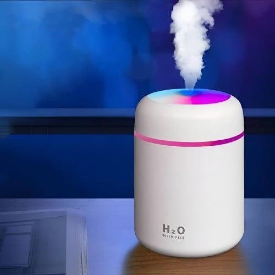 جهاز هو مرطب هواء محمول صغير (20 Humidifier) مزود بإضاءة LED ملونة.  يعمل بتقنية الموجات فوق الصوتية لتوليد رذاذ بارد ويتم تشغيله عادة عبر وصلة USB.  يمكن استخدامه أيضًا كموزع للزيوت العطرية لتعطير المنزل أو السيارة.  تتراوح سعة خزان المياه في هذه الموديل