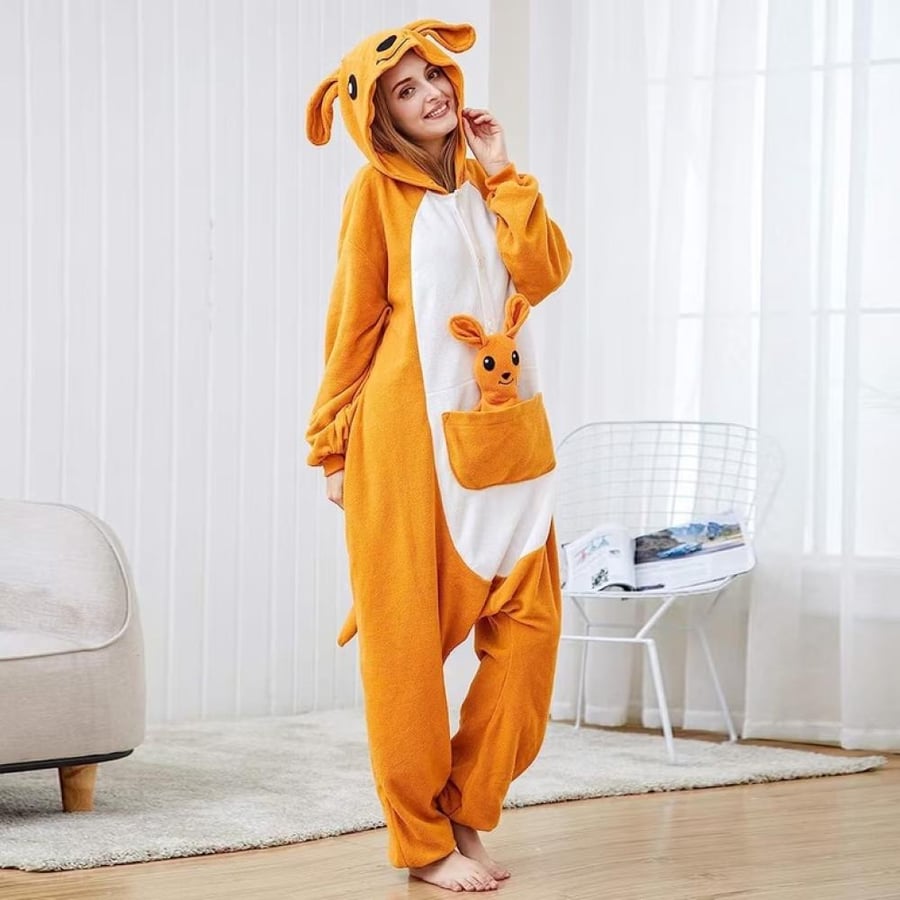 أفرول بيجاما الكنغر البرتقالي الكيغورومي (Adult Orange Kangaroo Kigurumi Onesie Pajamas) - خامة فليس دافئة مع جيب أمامي وصغير الكنغر المجسم