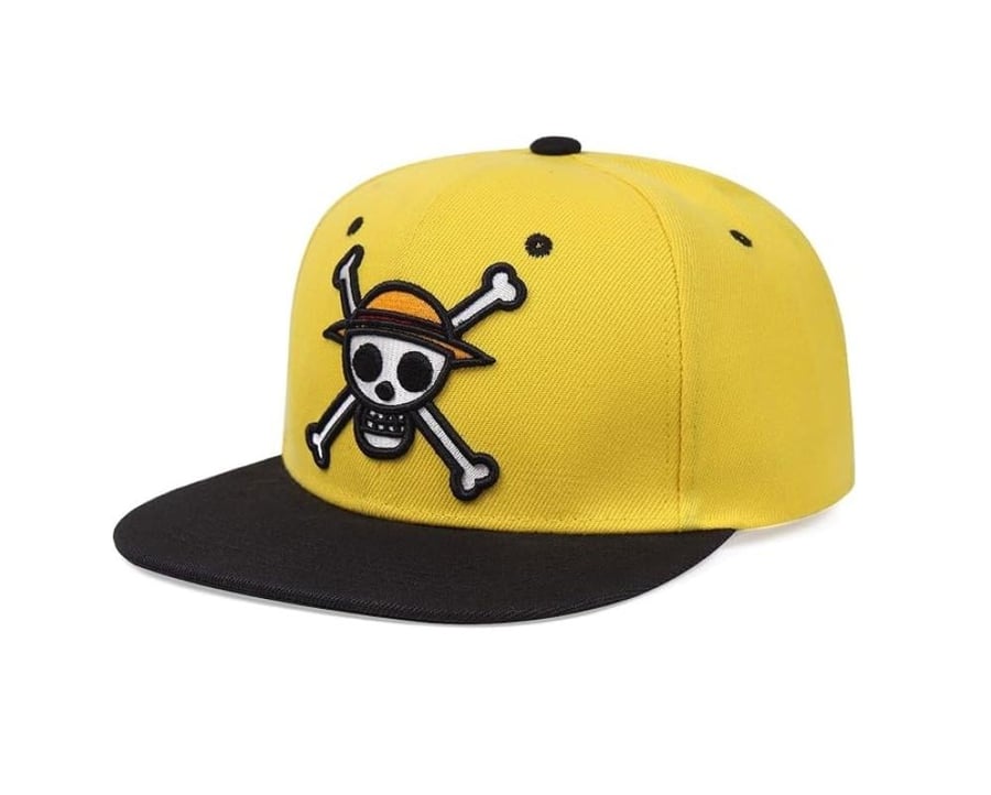 قبعة ون بيس سناباك بطبعة شعار قراصنة قبعة القش (One Piece Straw Hat Pirates Snapback Hat) - قماش قطني مريح بتطريز جولي روجر ثلاثي الأبعاد وحافة مسطحة سوداء
