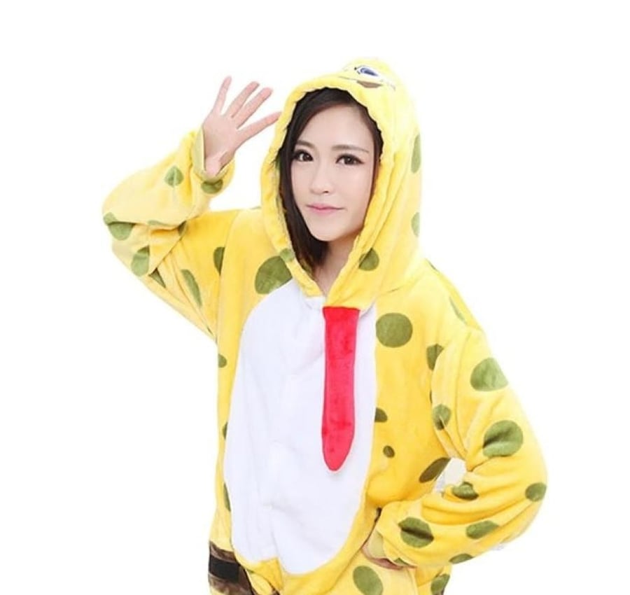 أفرول بيجاما سبونج بوب الكيغورومي (Nickelodeon: SpongeBob SquarePants Kigurumi Onesie Pajamas) - خامة فلانيل مخملية بربطة عنق مجسمة وتصميم قاع الهامور الأيقوني