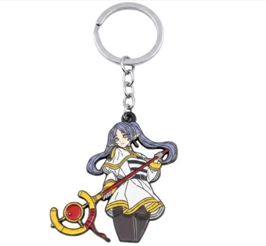 ميدالية الساحرة فريرين وعصا السحر (Frieren: Beyond Journey's End Anime Keychain) - الإصدار الفانتازي الأيقوني تجسيد متقن لشخصية فريرين وعصاها السحرية الذهبية