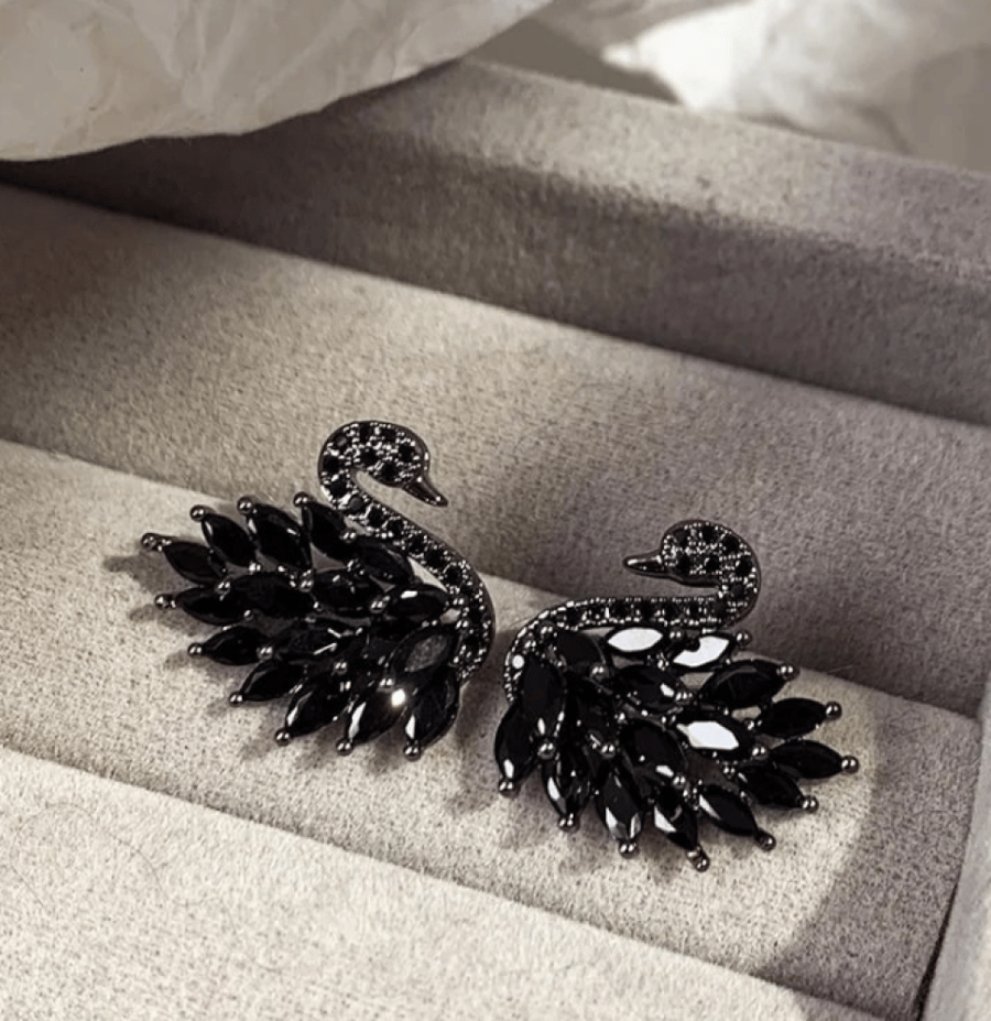 Hollow earrings