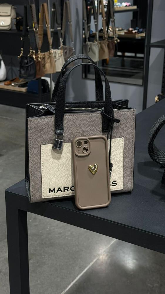 شنطة Mark Jacobs