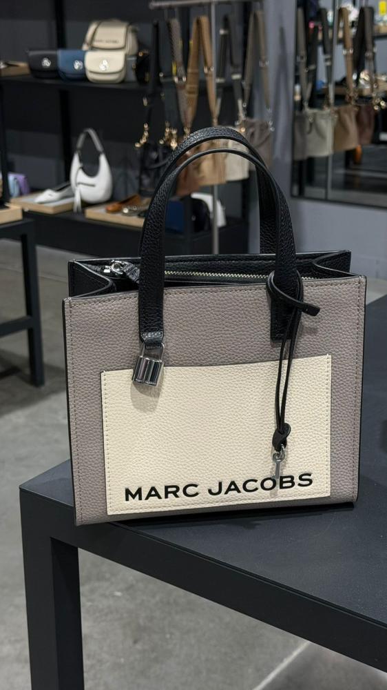 شنطة Mark Jacobs