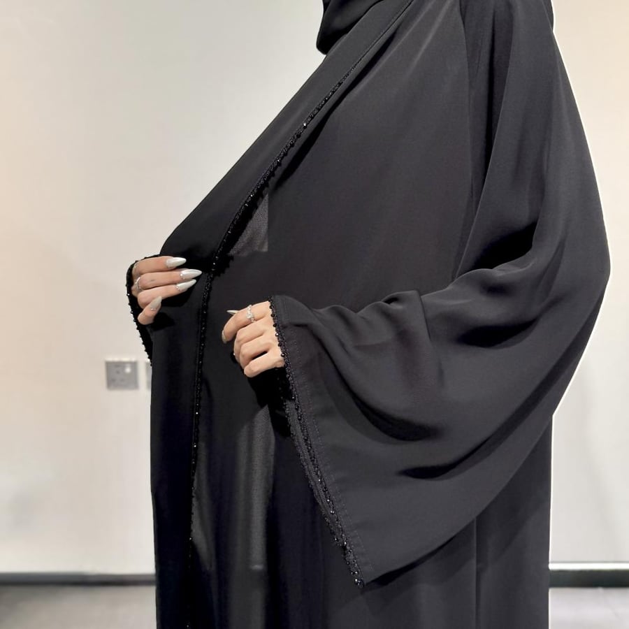 عباية ترند كلوش فصوص لف  مناسب لكل الفصول