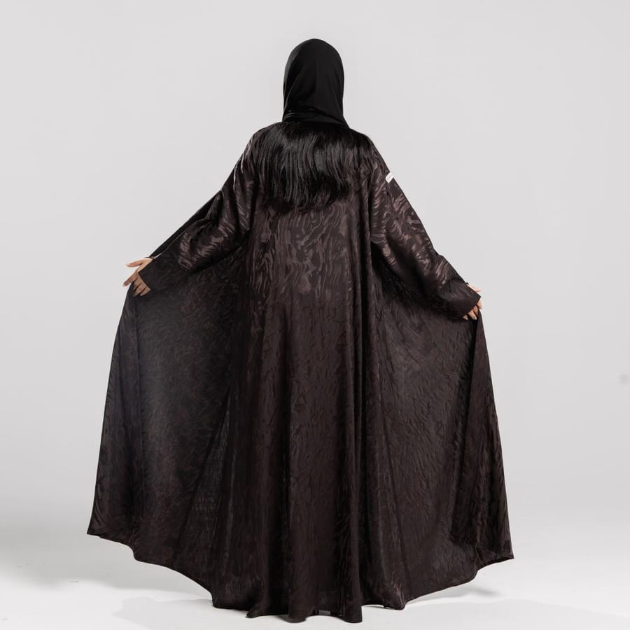 عباية قمر