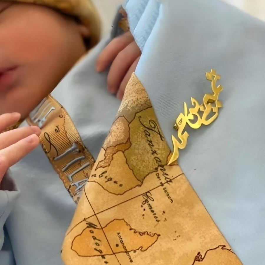 بروشات مواليد مميزة مطلية بالذهب والفضة