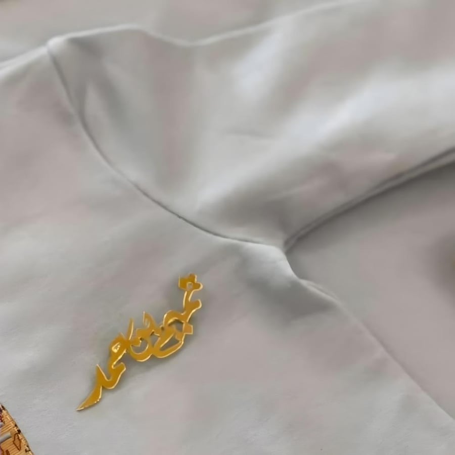 بروشات مواليد مميزة مطلية بالذهب والفضة