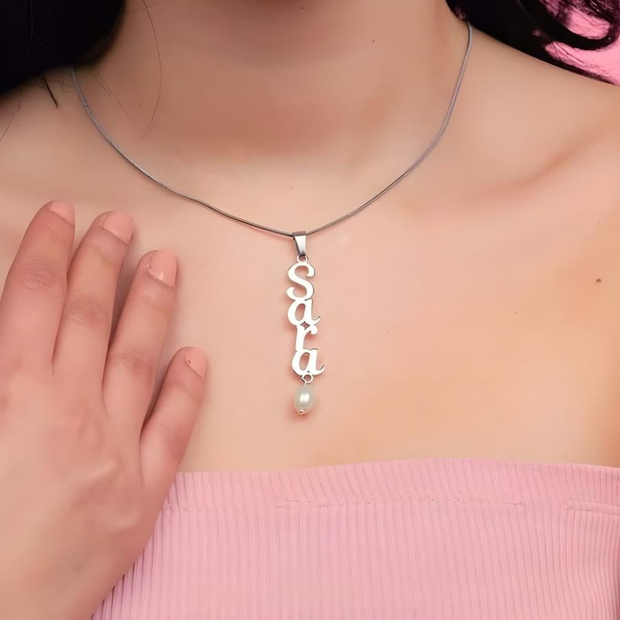 هديه سلسال تصميم باللغة الانجليزية