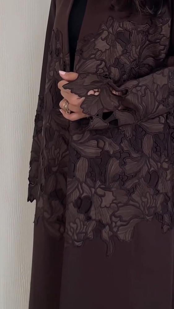 عباية صيفية ، تتزين بدانتيل راقي - متجر ثراء