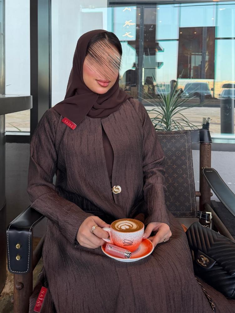 عباية بليزر بلون البني راقـي - عبايات ثراء